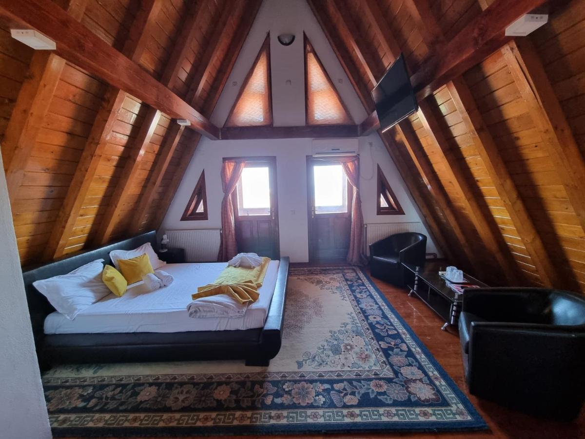 Hotel Casa Luca Vama Veche Zewnętrze zdjęcie