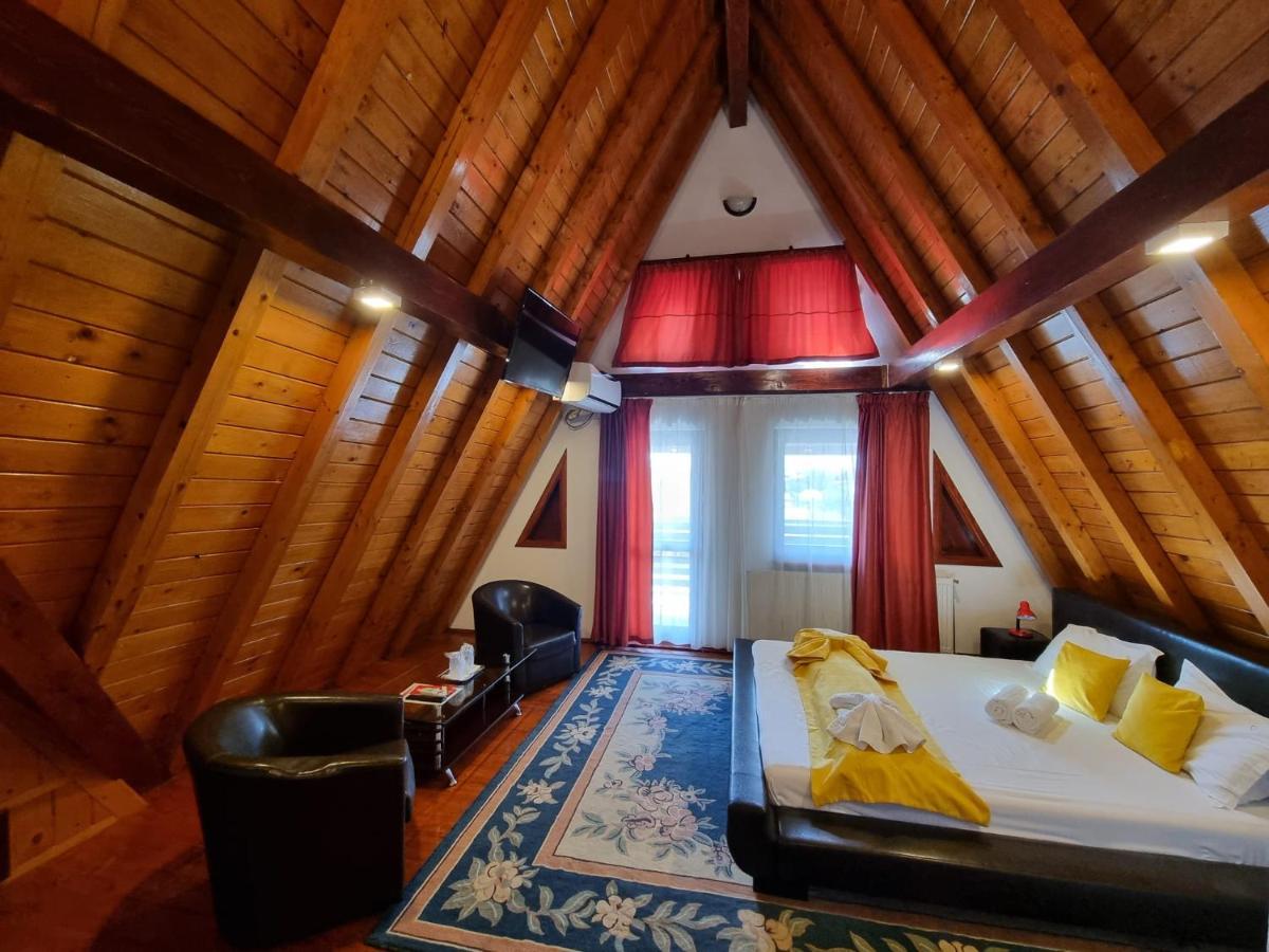Hotel Casa Luca Vama Veche Zewnętrze zdjęcie