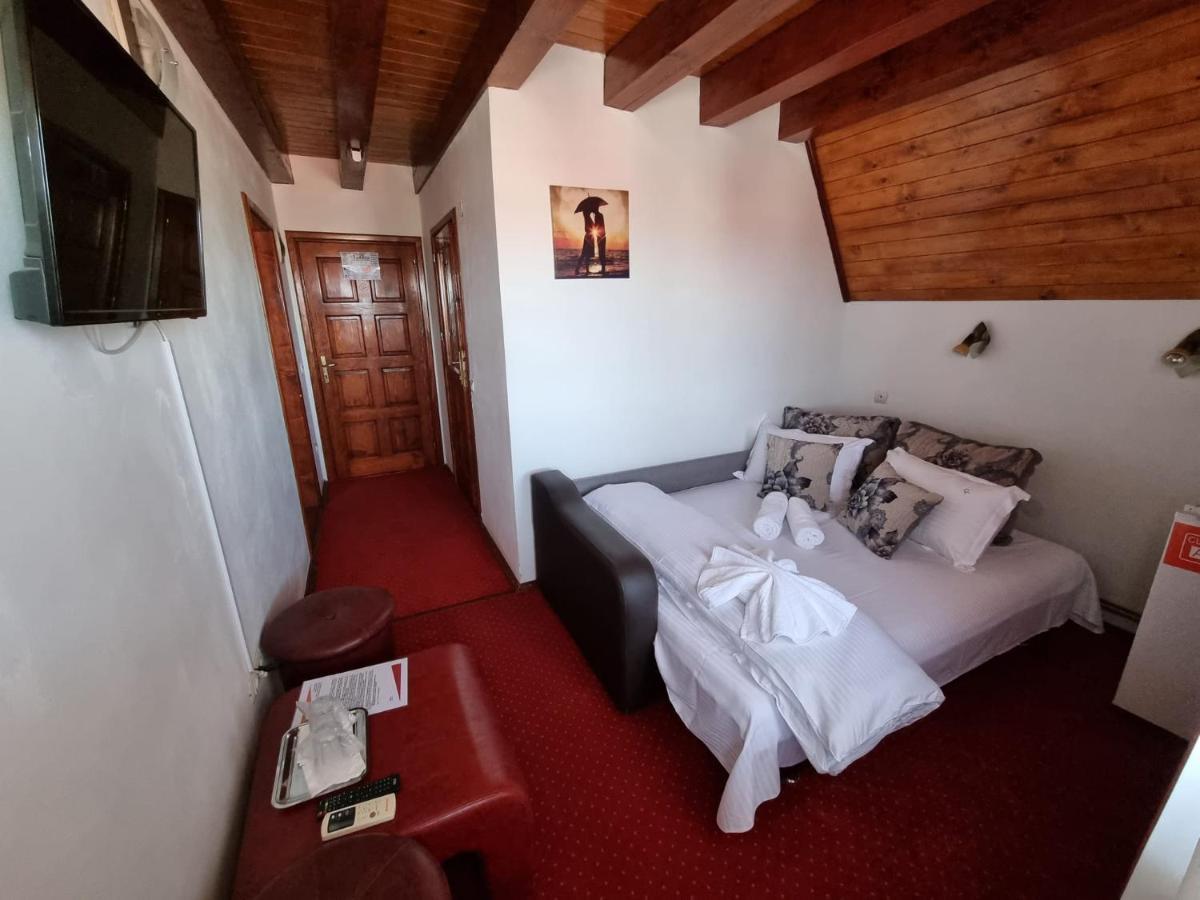 Hotel Casa Luca Vama Veche Zewnętrze zdjęcie